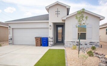 Building Photo - 3007 San Jenaro Dr