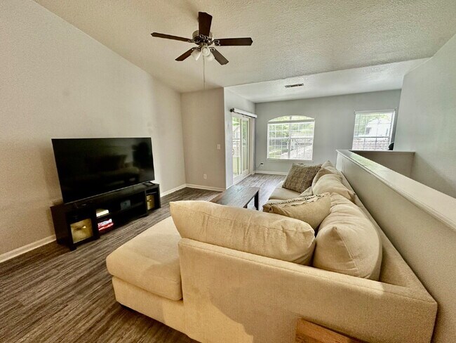 Foto del edificio - Two Bedroom Unfurnished Condo in Plantation Point!