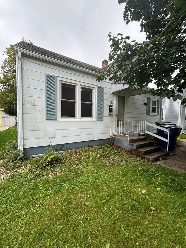 Building Photo - Charming 2 Bedroom 1 Bath Single Family Home-Available Now!