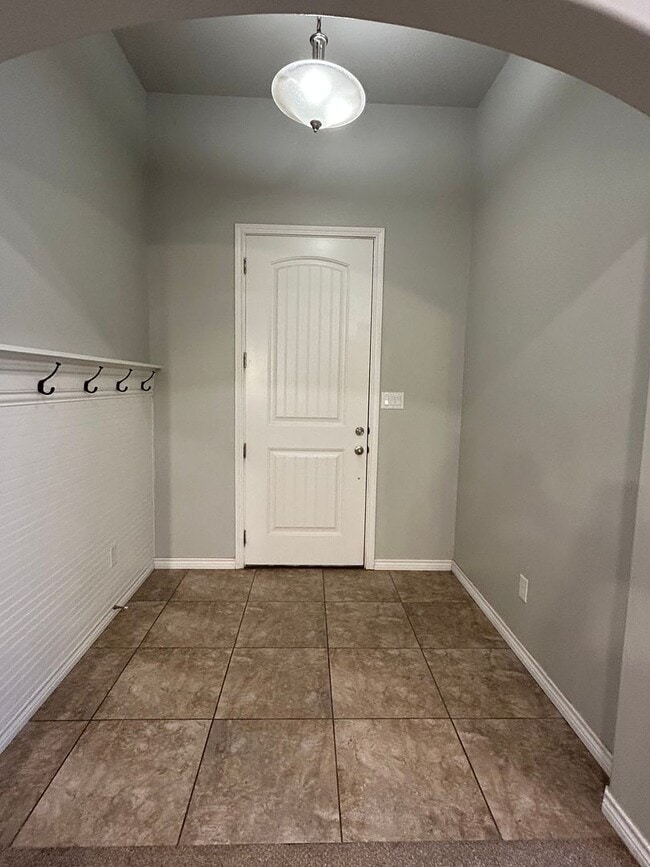 Building Photo - Beautiful Home is Desert Ridge