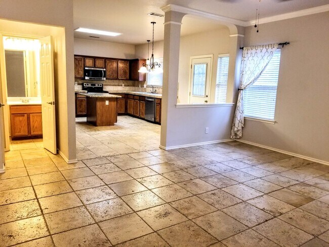 Building Photo - Beautiful 2 Story Home in Gated Community!