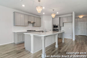 Foto del edificio - 6702 Shiraz Wy