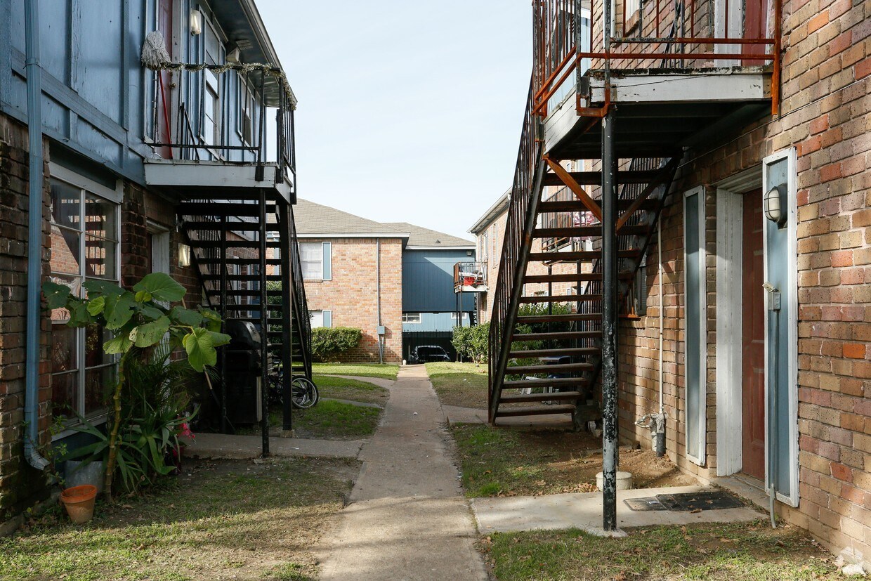 El Milagro Apartments Houston Tx Apartments Com