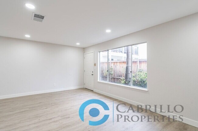 Foto del edificio - 4776 Bancroft St