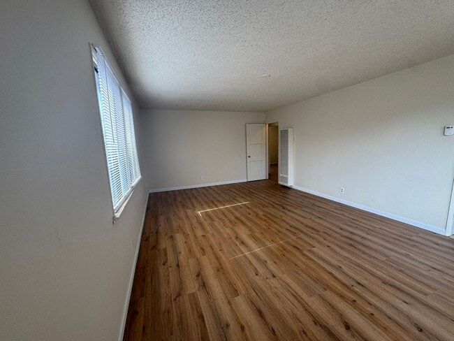 Building Photo - $2,995! Charming 2-Bedroom Home with Bonus...
