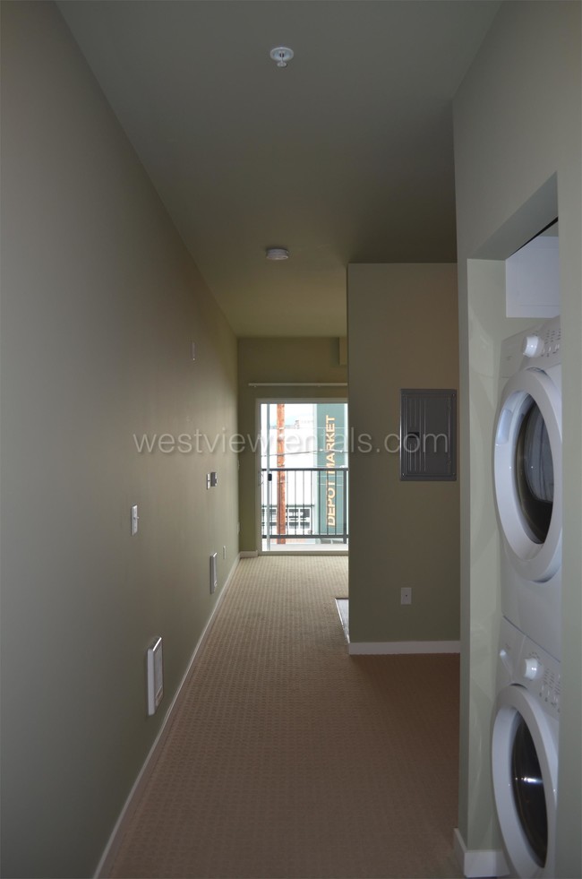 Foto del edificio - 200 E Maple St