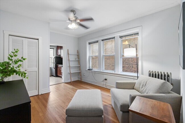 Foto del edificio - 442 W Arlington Pl
