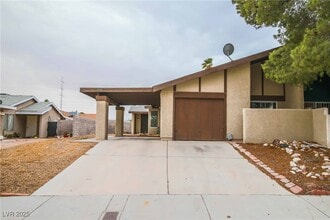 Building Photo - 7019 Grassy Knoll St