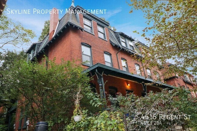 Foto del edificio - Large 4 Bedroom Home For Rent In Universit...