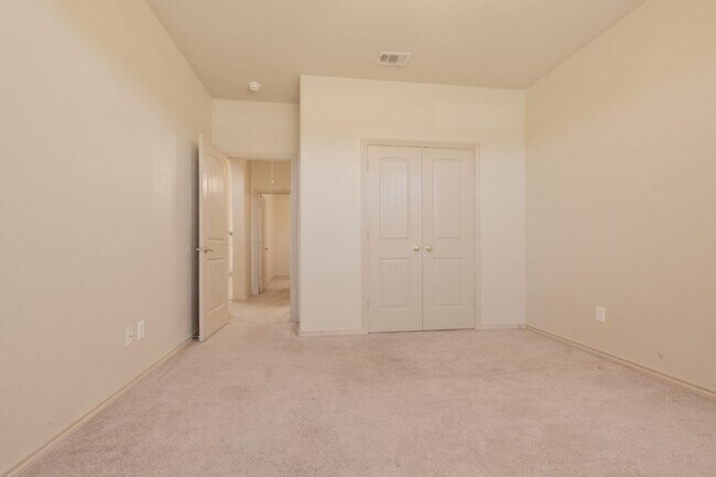 Foto del edificio - 2016 Priscella Dr