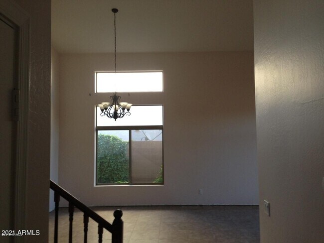 Building Photo - 2216 W Blaylock Dr