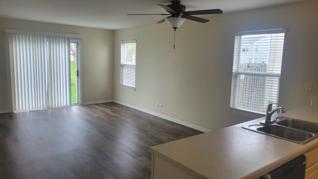 Building Photo - 790 Wedgewood Cir