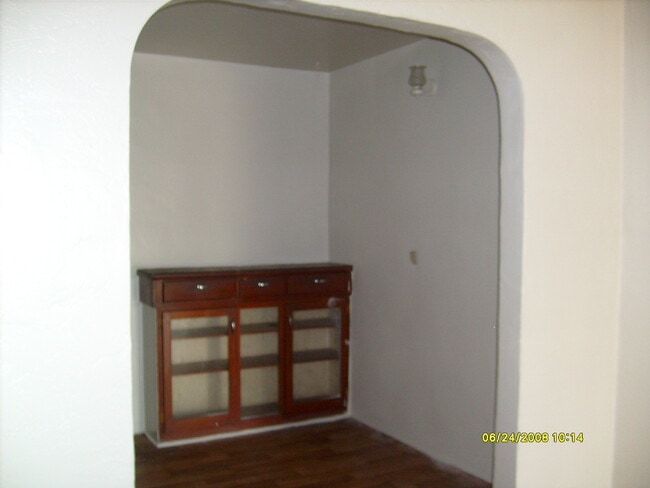 Foto del edificio - Escalon cute 2 bedroom duplex w/garage
