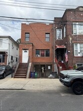 Building Photo - 61 Montauk Ave.