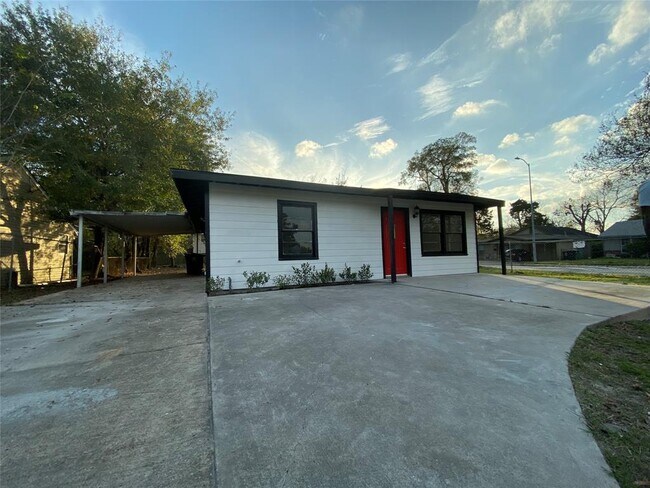 Building Photo - 4802 Burma Rd