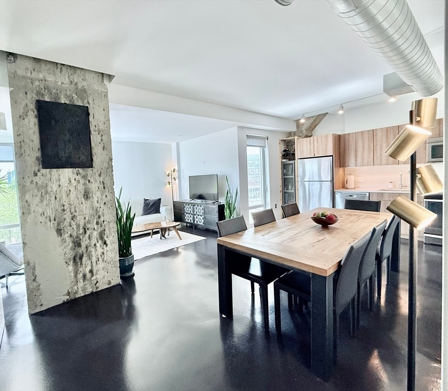 Foto principal - 9 Medford St