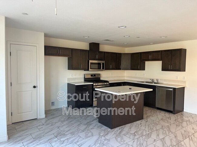 Foto del edificio - 13775 Nahum Dr
