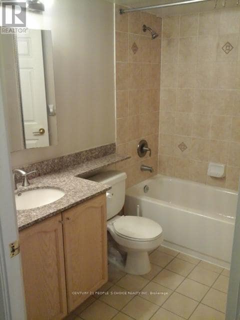 Photo du bâtiment - 5500-5500 Yonge St