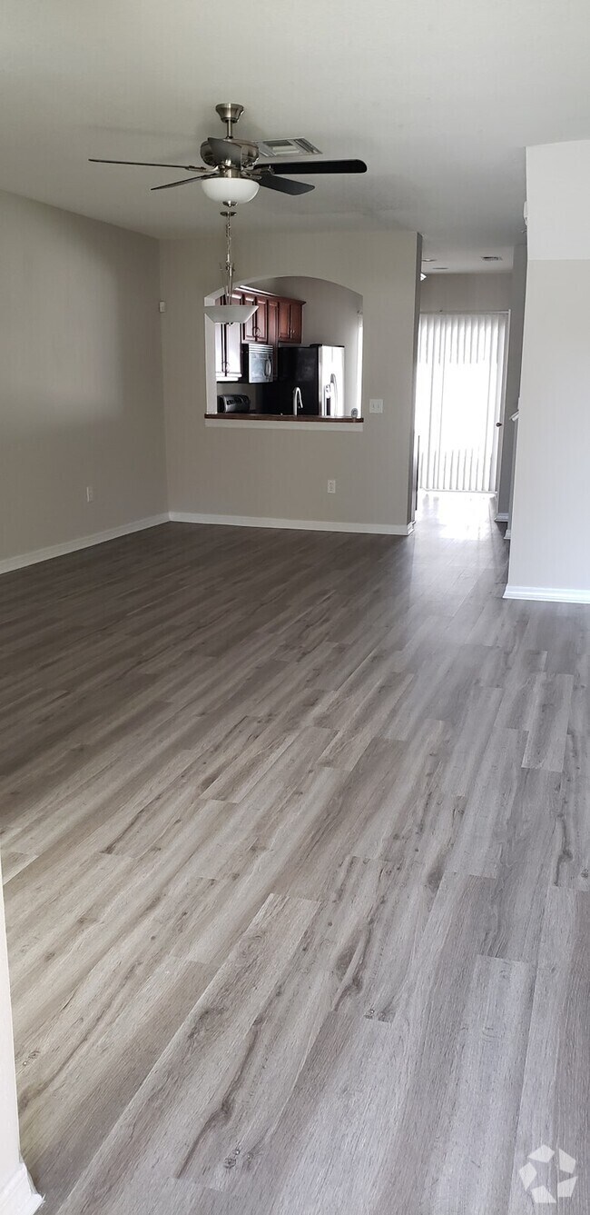 Foxmoor Apartments for Rent with a Swimming Pool Riverview, FL 1