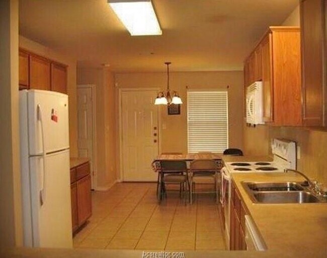 Foto del edificio - 3535 Paloma Ridge Dr