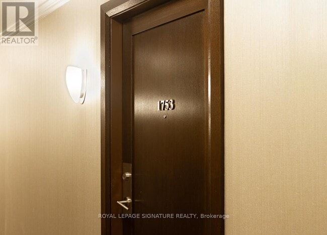 Building Photo - 25 Viking Ln