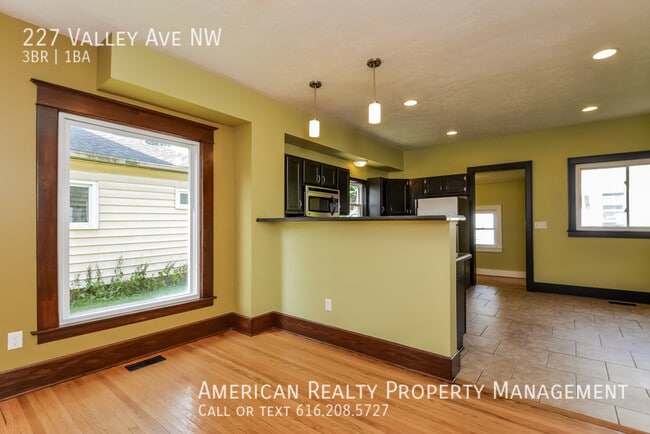 Foto del edificio - 227 Valley Ave NW