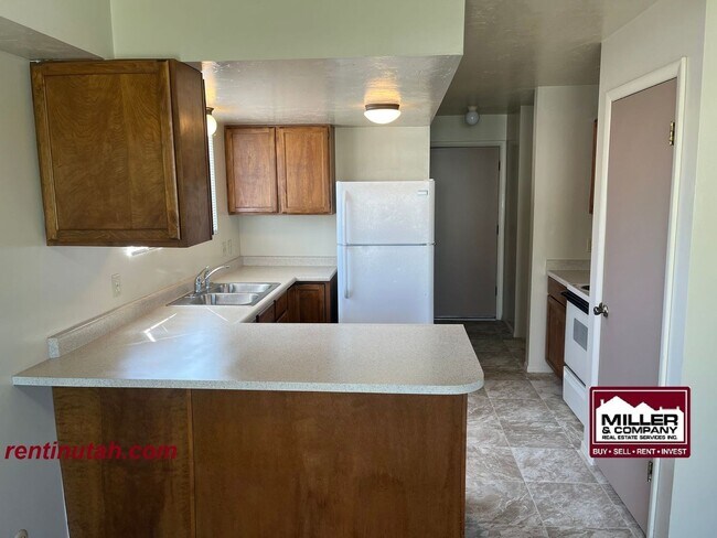 Building Photo - Nice West Jordan Home For Rent!