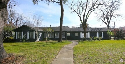 Building Photo - 5221 Palmetto St