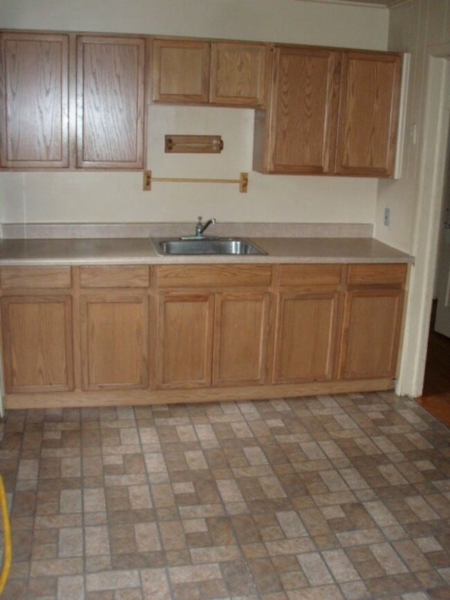 Foto del edificio - 23104 Brittany Ave