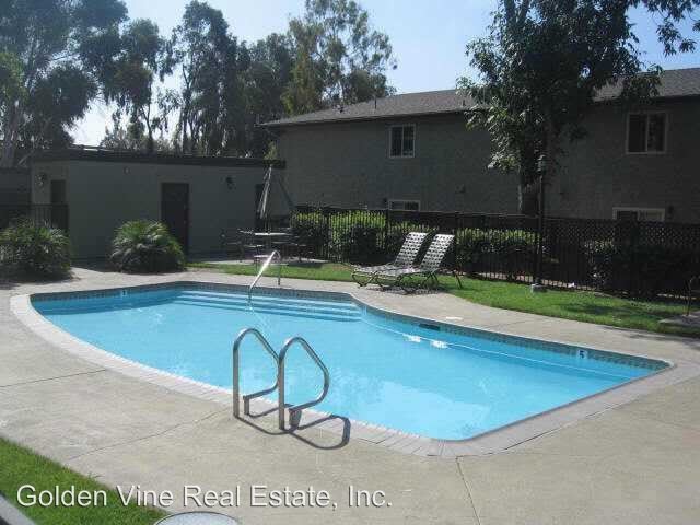 Building Photo - 321 Rancho Dr