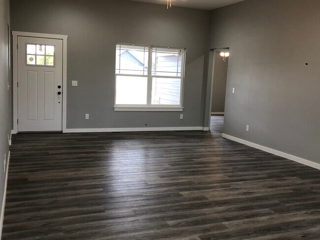 Foto del edificio - 6009 N 6th Ave