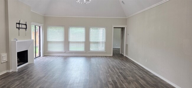 Building Photo - 1214 W Forest Dr