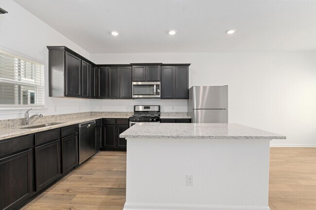 Foto del edificio - 10840 Emerick St