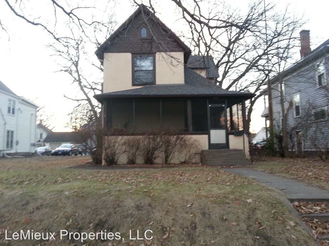 Foto principal - 9 br, 2 bath Room For Rent - 805 5th Avenue S