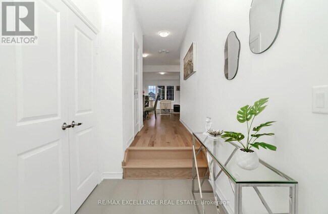 Building Photo - 439 Van Dusen Ave