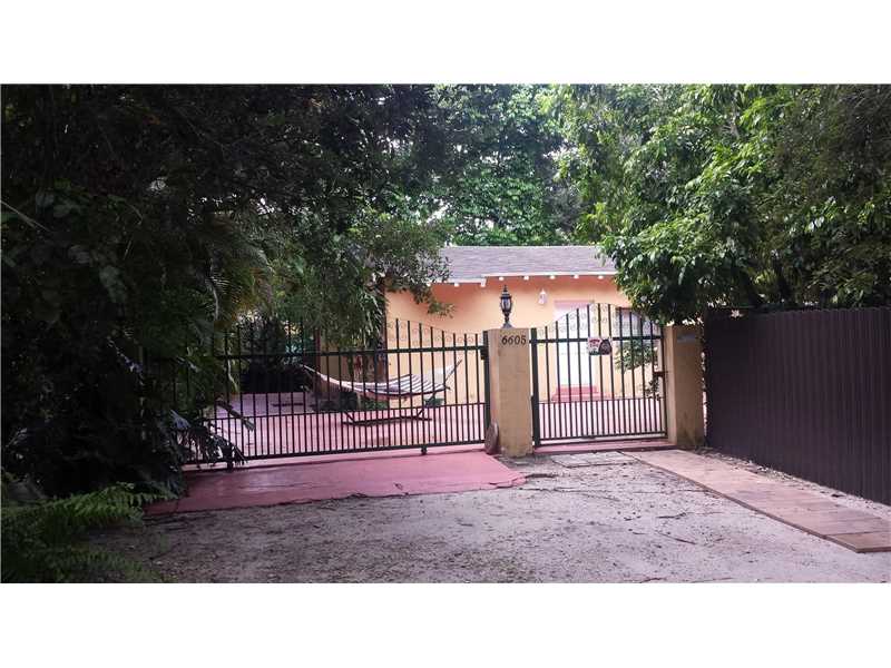 6605 SW 62nd Terrace, South Miami, FL 33143 House for Rent in South