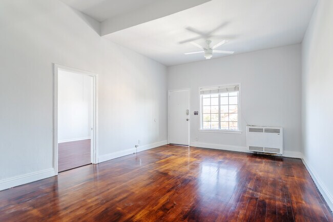 Building Photo - 408 Coronado Ter