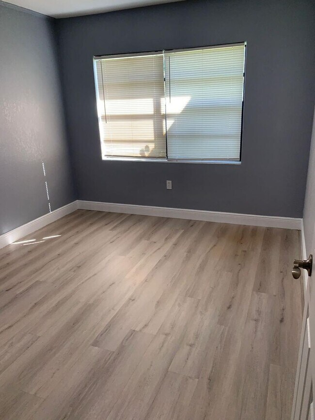 Foto del edificio - 5668 Chipola Cir