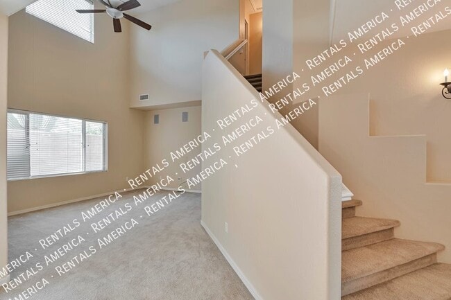 Building Photo - 50 E Camino Limon Verde