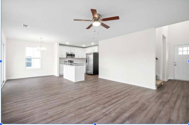 Foto del edificio - 1310 Isaiah Dr