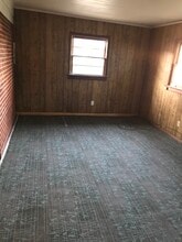 Building Photo - 423 E Coffee St