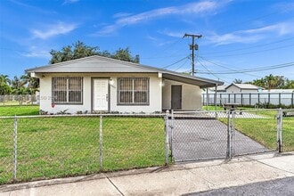 Building Photo - 20622 NW 23rd Ct