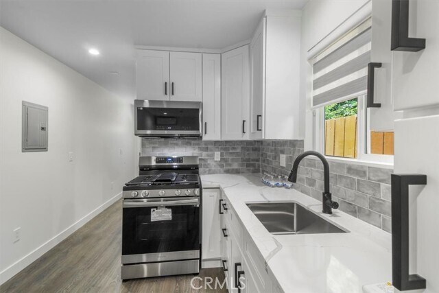 Foto del edificio - 8140 Louise Ave