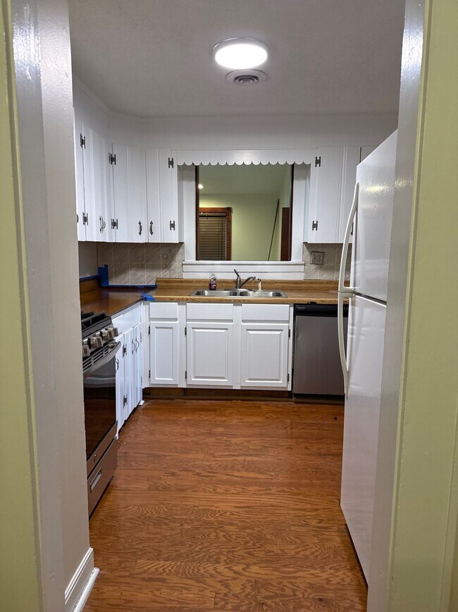 Foto del edificio - 4635 Cumby Rd