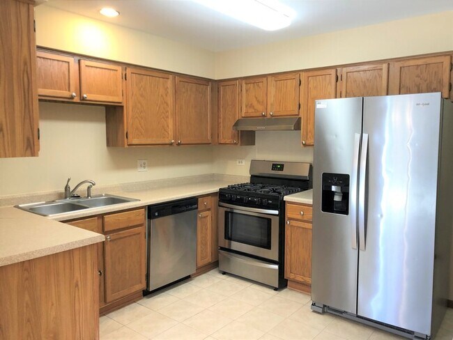 Building Photo - 1531 S Pembroke Dr