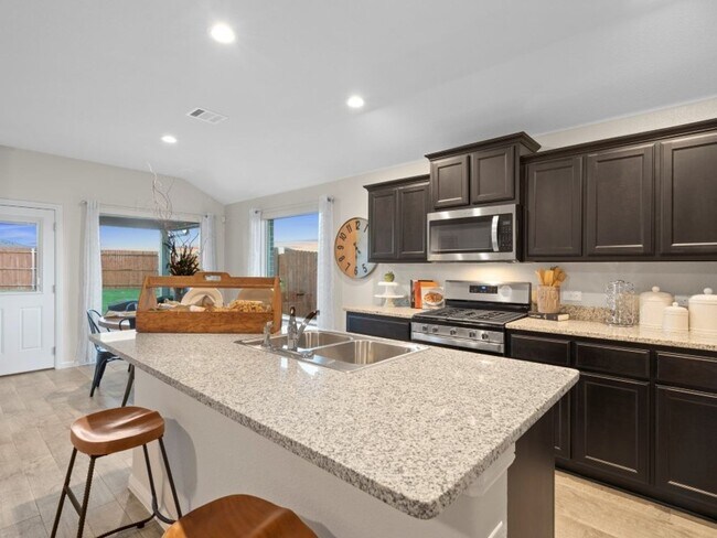 Foto del edificio - 4 Bedroom Single Family Home in Fort Worth