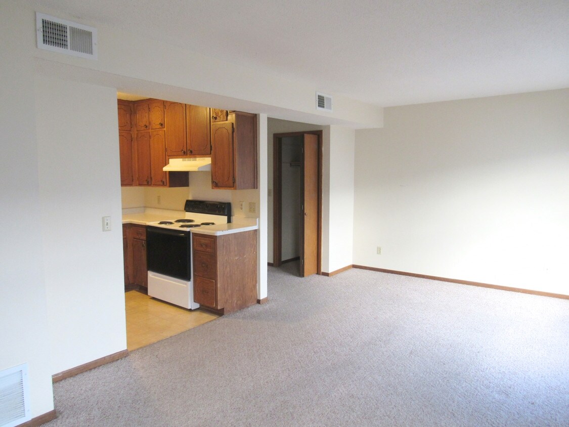 Primary Photo - 1441 4th Ave SE