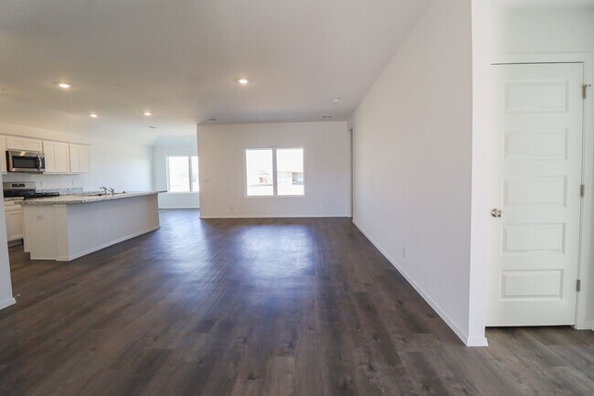 Foto del edificio - New Build 3 Bedroom Home Available For Immediate Move In!! Robninson Ranch