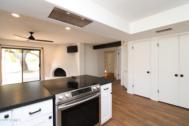 Foto del edificio - 7702 N Dreamy Draw Dr