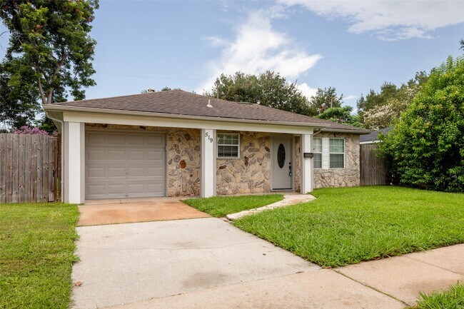 Building Photo - 519 Guyer St